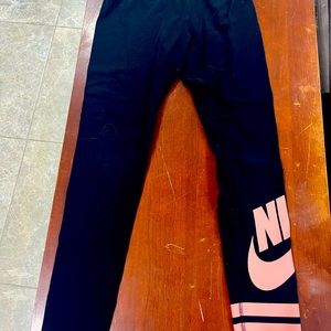Nike women’s leggings l